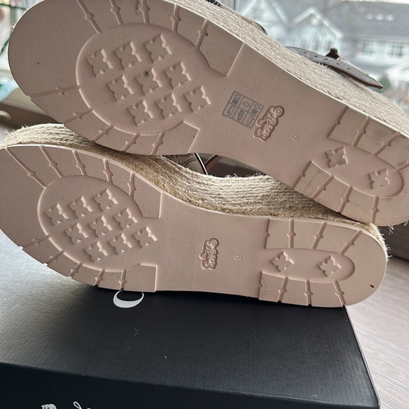 BNIB COACH wedge/platform sandals, US Size 9B - Picture 6 of 9